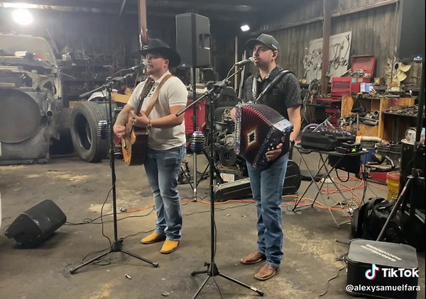 Rogelio Garza Accordion Norteno FARA Fara Chuy Vega Houston
