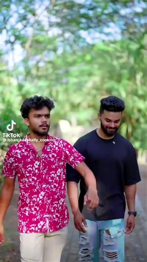 فيديوهات أنشأها Devika (@roselyn.mastel) باستخدام original sound - Ishan kaushaly