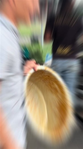 Jarang-jarang berlaku.Hari nie Khamis last kita buka. Jumaat Sabtu kita off, yang mane free boleh singgah.