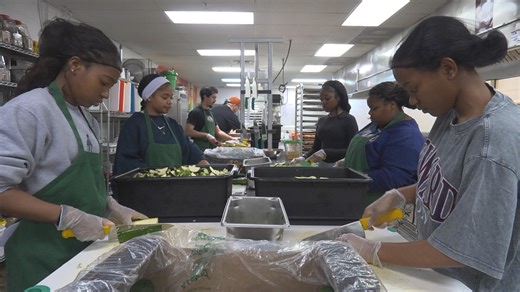 Howard University students spend spring break volunteering to feed hungry in Louisville