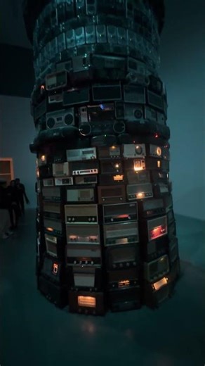 Babel: Symbolism of a Collapse of Shared Language and Understanding #babel #london #symbols #museum