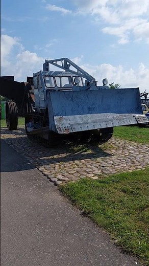 S100 mit Grabenpflug 🚜