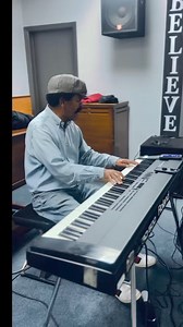 Giving God all the praise with the some our musicians prior to choir rehearsal tonight. Come join in to L.I.F.E = Living In Fullness Everyday! #Grace #LifeChurchRiverside #BishopRonGibson #COGIC #LifeChurchWorship | Bishop Ron M. Gibson