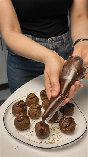 Saniyeler İçinde Sos Kalemi Yapın! 🍫 #recipe #tarif shorts #mutfaksırları #masterchef"