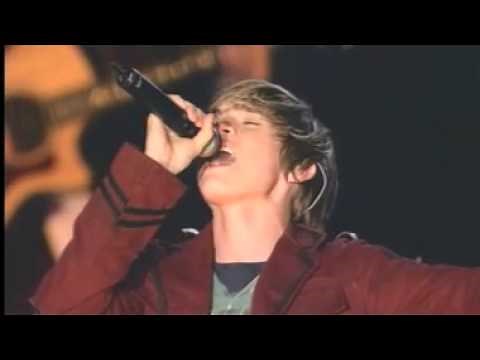 Jesse McCartney Live-Because You Live