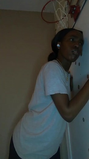 When you're hearing a married couple's noises from next door and he began to knock at their door #elvispresley #1950s #bumblebeeboo2 #queenskywalker #1998queen #tiktoktiana #tiktokactress🎬🙋🏾‍♀️ #roadto13kfollowers💖 #90sbabies #nostalgia #actingchallenge #⚠️acting⚠️ #ripelvispresley