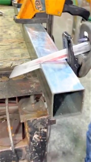 Accurate Metal Cutting Using a Circular Saw Machine for Clean and Straight Edges #shorts