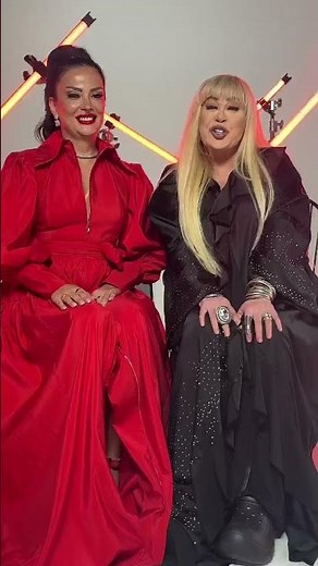 Zerrin Özer & Serap Zincir "Akıllı Ol" Şarkılarının Klip çekiminden... #trending #müzik #şarkı