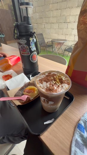 19K views · 45 reactions | Makakatikim ka na ng gold kahit hindi ka anak ng contractor Try nyo na tong signature coffee drink ng Arapaap Cafe Urdaneta branch酪 | Helmet Industriya Main Page | Facebook