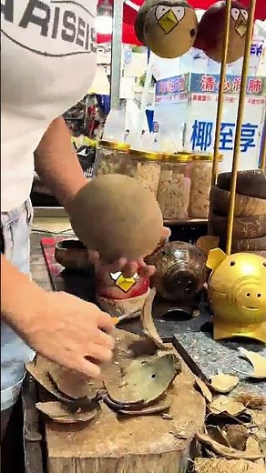 Live Demo: How to Quickly Peel a Coconut Shell with Simple Tools