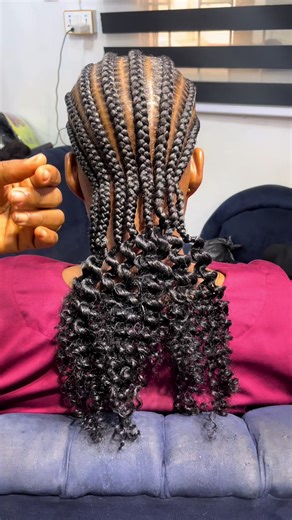 Exploring the Benefits of Sharing Helpfulness