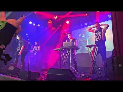 Alien Vampires - No Way Back live (20.07.25 - Amphi Festival 2025 - Orbit Stage - Köln)