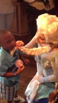 Jaxson meeting Anna & Elsa at Disneyland 2014