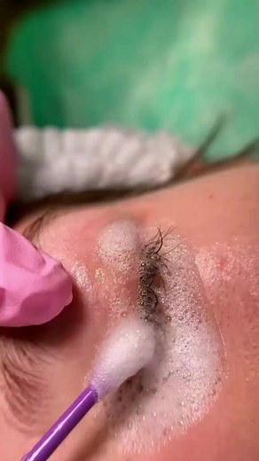 Lash lifting is relaxing #lashes #lashlift #lashlifting #eyelashperm