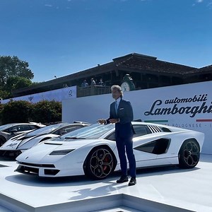 未来への遺産として復活したランボルギーニカウンタックLPI800-4実車初公開