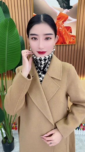 Stylish Ways to Wear Scarves: Expert Demonstration