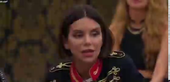 DANIELA VS ZILLIDaniela: “se te nota demasiado, no podes recibir algo sin estar cruzándonos, todo el tiempo es una reacción que no es jugando, si tu juego es enojarte es el peor juego de la historia, una masterclass para Zilli”Zilli: “uy que me importa”JSKDKAJA LA DEJABA HABLANDO SOLA 😭 #GranHermano