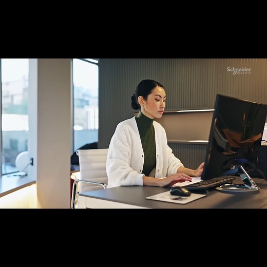 13 reactions | APC Backup Battery keeps electronic devices safe while you stay connected during a power outage. 欄 #StayConnected #LifeisOn #SchneiderElectric #UPS #CertaintyInAConnectedWorld #BatteryBackup #Protection #STARRComputer | Starr Computers | Facebook