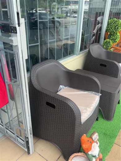 Arima… we inside! Direct home furnishers brand new store. Lord Kitchener Ave… pass through. | W107fm