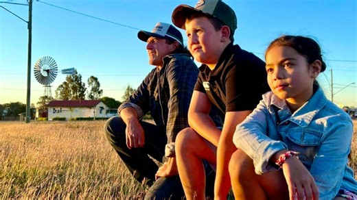 15 years of making music in Schools and I’m loving this adventure more than ever. Book your School or Community song!! jamusicvid@gmail.com Ballandean State School Koondrook Primary Bellbird Park State School Richmond Hill State School Tully State School Valkyrie State School Barmedman Public School Bloomsbury State School Newtown State School | Josh Arnold