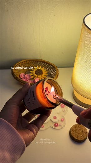 Relaxing with Scented Candles for a Cozy End to Your Day