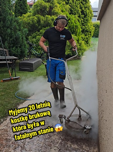 Mycie 20-letniej kostki brukowej przed weselem – efekt po 95°C i 350 bar