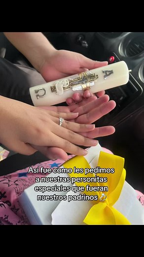 Pidiendo a nuestros padrinos de boda con amor 🤍