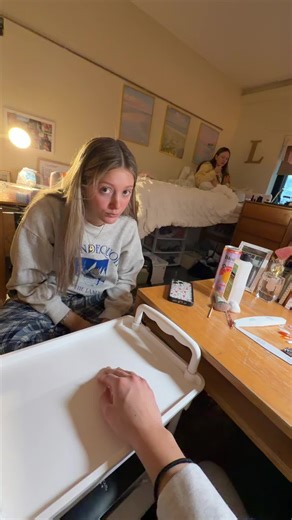 lila and jane (@robertirwinfeinmachine)’s videos with original sound - News Guy