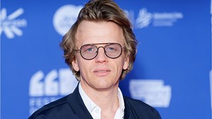 GALA VIDÉO - Alex Lutz : zoom sur sa relation discrète avec sa femme Mathilde