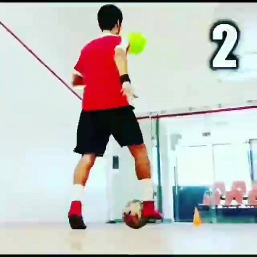 26K views · 347 reactions | Idée exercices de coordination jeunes (U7-U8-U9-U10-U11...) ➡️ Dissociation haut et bas de corps ➡️ Dissociation oeil - membres inférieurs #entrainementfootball #vitesse #physicaltraining #preparationphysique #workhard #foot #fitness #motivation #entraineurdefoot #joueurdefootball #preparationphysiquefootball #footballeur #futsal⚽ | Préparation Physique Football | Facebook