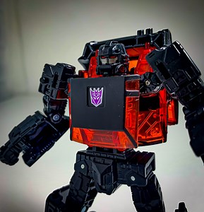 Transformers Earthrise Runabout: Unleashing the Speed and Power! #Transformers #Earthrise #Runabout #TransformersEarthrise #Autobot #Decepticon #TransformersFans #ToyUnboxing #ActionFigures #TransformersCollectors #TransformersToys #Hasbro #Cybertron #RobotFigures #TFCollectors #TransformersCommunity #TransformersVideo #ToyPhotography #MechaToys #TransformersLegacy | Chopper’s Toys