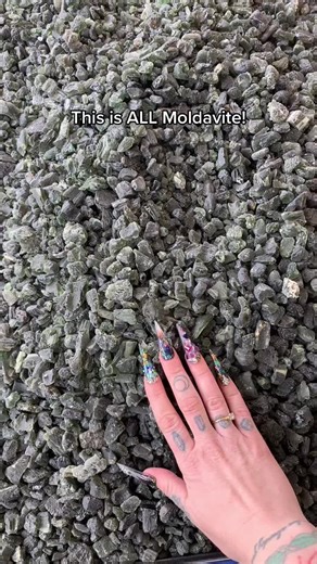 Exploring Rare Moldavite Crystals at Tucson Gem Show 2019