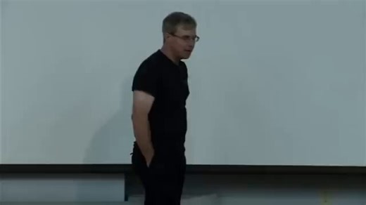 Andy Weir describing how he wrote The Martian and film got made is very entertaining.He said, “I wanted to make sure dorks like me would enjoy it, so made it as scientifically accurate as possible”Here the play-by-play:▫️started writing full time in 1999 after getting fired from AOL (which had just merged with Netscape)▫️he was a programmer and had a ton of stock options…because he was fired, had 6 months to excercise them and sold at AOL’s peak before bubble popped▫️spent 3 years on book ideas 