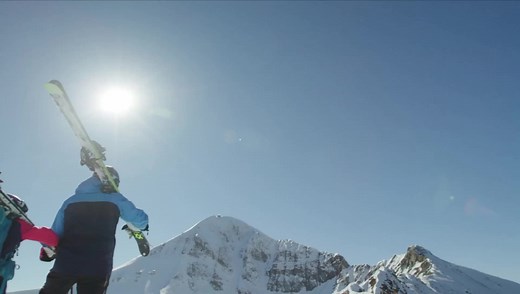 Follow Ella and Jack as they explore the Biggest Skiing in America. There’s something for everyone at #BigSkyResort 🗻 5,850 acres of expansive terrain 🗻 3,200 acres of beginner and intermediate trails 🗻 300 named runs 🗻 1 Lone Peak ⛷ The Smith Family 🎥 Steep Motion | Big Sky Resort