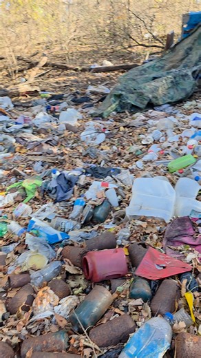 Visit to a recently abandoned homeless camp in Hagerstown, Md. | Aquachigger