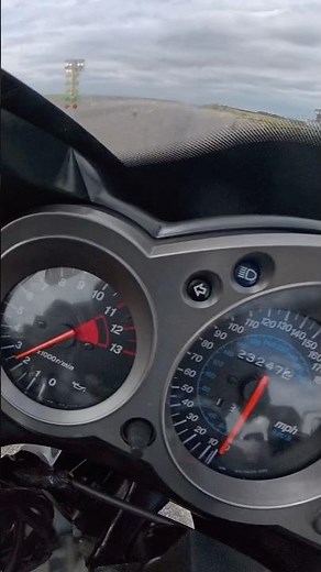 Kawasaki ZZR1200 K&N air filter and Beowulf end can acceleration 1/4 mile Drag Race 🏁