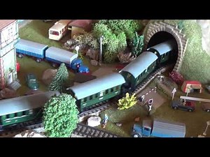 Märklin H0 M-Gleis-Anlage . Fahrbetrieb analog.