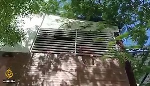 27K views · 744 reactions | Los noticieros internacionales muestran lo que los medios argentinos no quieren mostrar. Los centros de aislamiento en Formosa, son en realidad centros de detención ilegales cerrados con candado. Seguime x Instagram.com/LanataPPT | Antonio Laje | Facebook