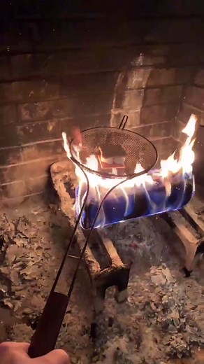 S’more tutorial (w/o stick) #smore #fire #dessert