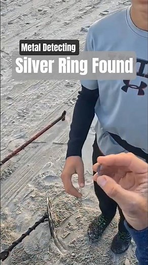 Found a Silver Ring Beach Metal Detecting