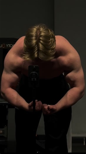 Eric English on Instagram: "Three years of hard work in 20 seconds - #gym #trainhard #fitnessjourney #viralvideos"