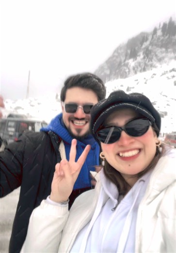 Snow vs Snowman: Which Winter Wonder Do You Prefer?