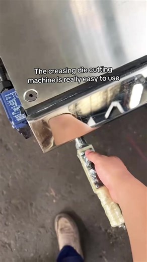 Easy-to-Use Creasing Die Cutting Machine for Factories