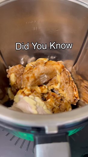 Do you know what every single Thermomix owner says? “I wish I’d bought it sooner.” Honestly, it’s the most common thing I hear — and I get it. Once you’ve got one on your bench, you suddenly realise how much time, stress, and mental load it takes off your plate. No more juggling dinner. No more standing over the stove. No more “what’s for dinner?” panic at 5pm. Just quick, wholesome food your whole family can make… and a little more breathing room in your day. If you’ve been thinking about it, t