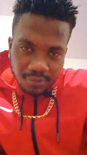 Stylish Red Nike Hoodie Features and Accessories