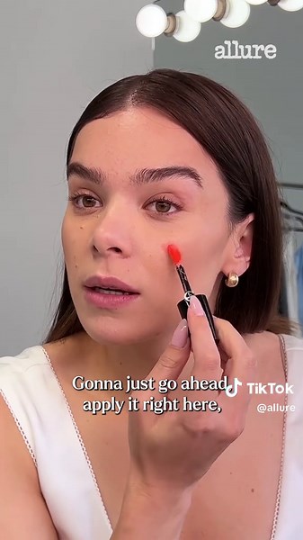 Hailee Steinfeld's 10-Minute Beauty Routine