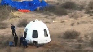 Moment Jeff Bezos brutally face-plants scrambling to greet fiancée after Blue Origin space flight