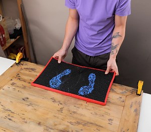 28K views · 41 reactions | Er hat eine Eingangsmatte in Massagesandalen verwandelt! | 5-Minuten-Tricks für Männer | Facebook