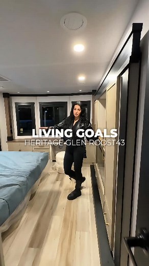 🏠 The Mega Bunkhouse on Wheels! 😍🔥 The 2025 Heritage Glen Roost 43 by Forest River redefines family RV living with space, comfort, and flexibility. Designed for large families or full-time travelers, it combines luxury finishes with a smart two-bedroom layout, giving everyone room to relax and recharge. – Two full bedrooms 1.5 bathrooms – Huge bunkhouse with entertainment space for the kids – Residential-style kitchen with island & full-size fridge – Spacious living area with theater seating 