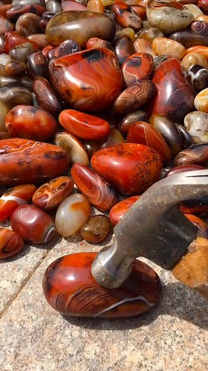 It should be real stone, don't you think?#agate #crystal #fyp